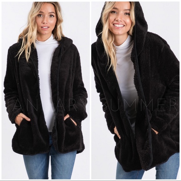 ❄️BLACK FLEECE CARDIGAN - Picture 2 of 9